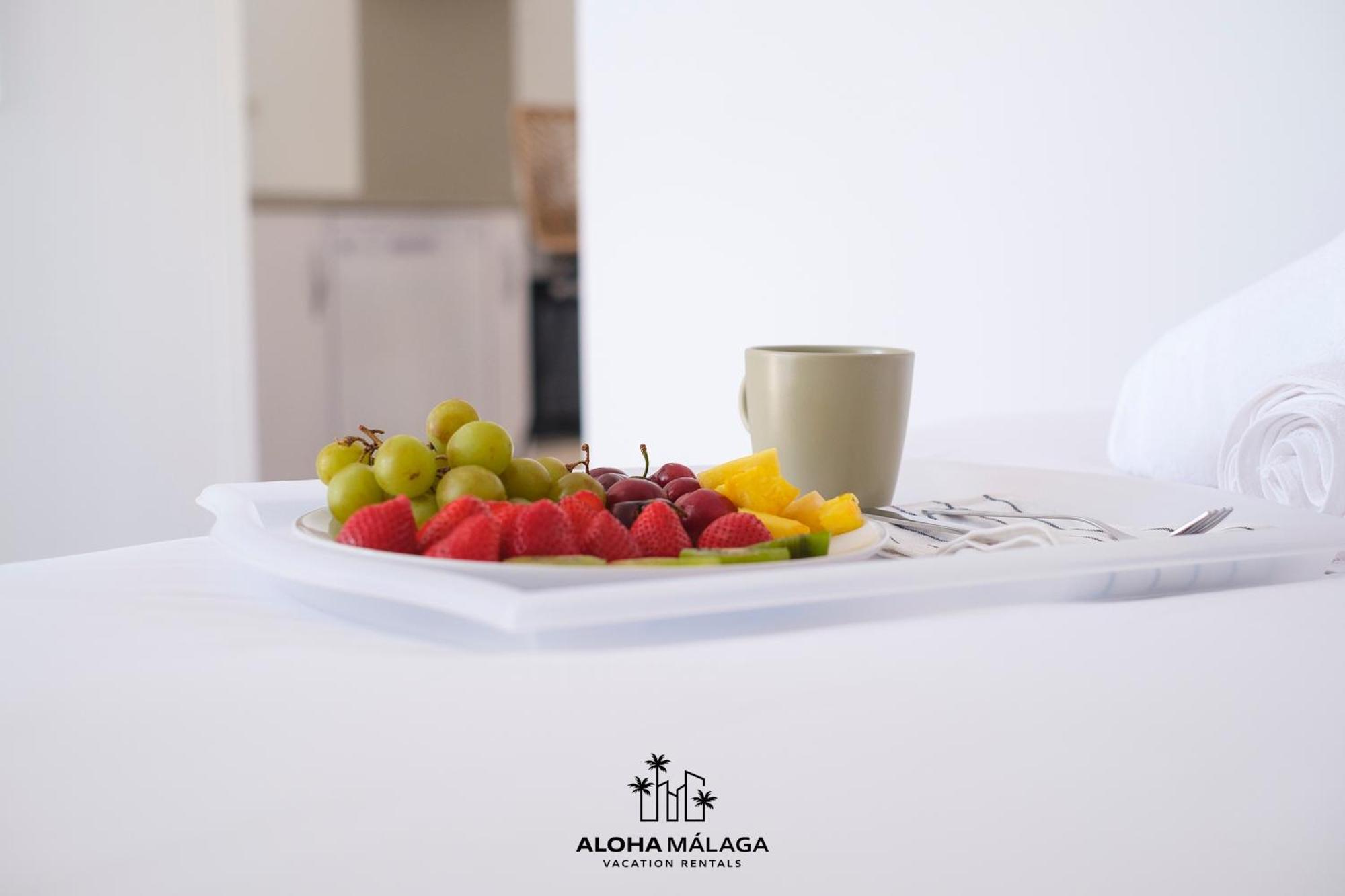 Julieta Historical Apartment By AlohaМалага Экстерьер фото
